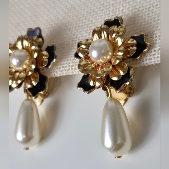 Elegant Gold and Black Enamel Floral Pearl Drop Clip Earrings - Picture 16 of 16